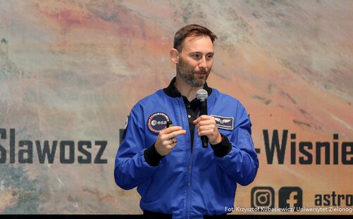 Polska sięga gwiazd – spotkanie z dr. Sławoszem Uznańskim – Wiśniewskim na UZ