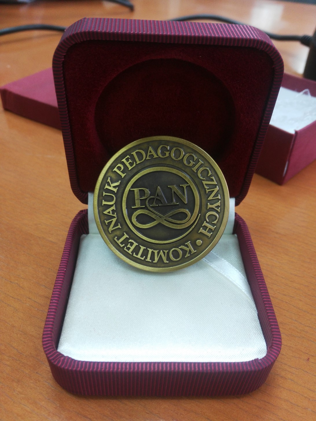 medal PAN prof. M. Jakowicka.jpg