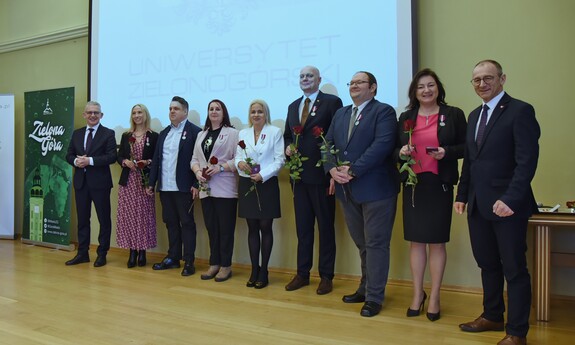 Wieloletni pracownicy UZ docenieni przez Prezydenta RP i władze samorządowe