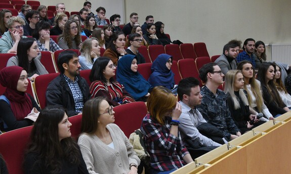 Studenci filologii angielskiej zachęcali do wyjazdu  na studia w ramach Programu Erasmus+