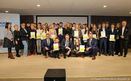 Studenci UZ ze stypendiami Marszałka Województwa Lubuskiego