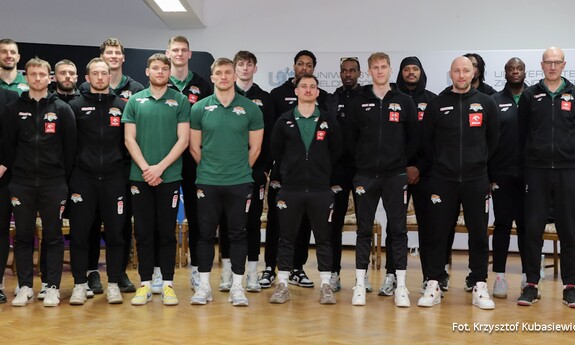 Z laboratorium na parkiet. UZ łączy siły z klubem ORLEN Zastal Zielona Góra