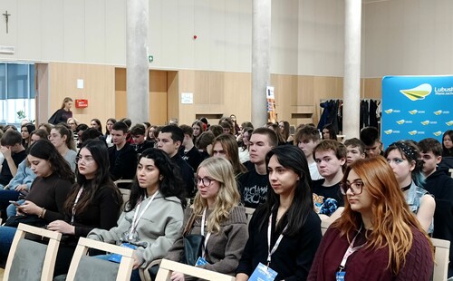 Erasmus Days 2025 na Uniwersytecie Zielonogórskim – święto międzynarodowej mobilności i europejskich wartości