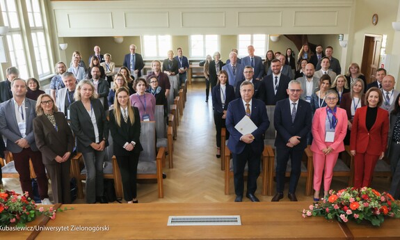 UZ udowadnia, że nauka nie zna granic