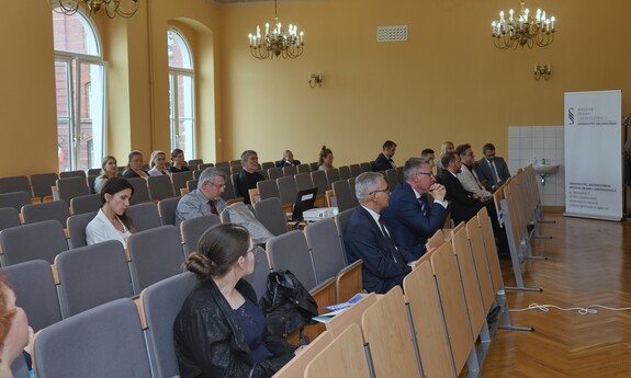 Uczestnicy konferencji naukowej pt. "Strukturalizacja sektora finansów publicznych w Europie Środkowej i Wschodniej", fot. K. Adamczewski