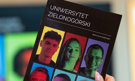 Rekordowa liczba chętnych na studia na UZ w roku akademickim 2026/2027