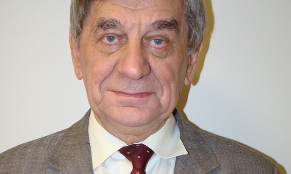 Prof. R. Będziński z Wydziału Mechanicznego UZ honorowym członkiem European Society of Biomechanics