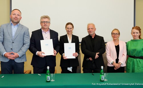 When Art Meets Industry: University of Zielona Góra Strengthens Its Partnership with SWISS KRONO