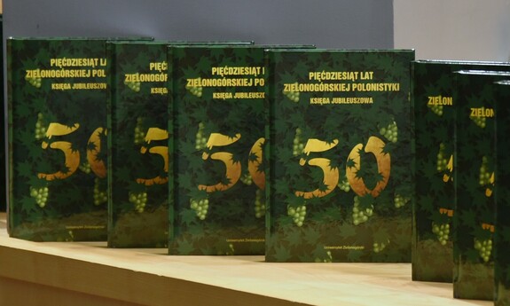 Uroczysta prezentacja księgi jubileuszowej „Pięćdziesiąt lat zielonogórskiej polonistyki”
