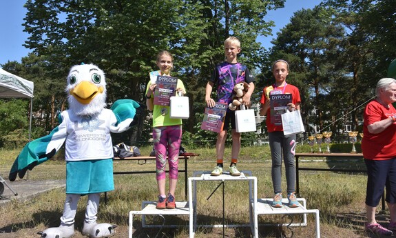 Zwycięzcy biegu dla dzieci - kategoria Rocznik 2012-2013, fot. M. Janion 
