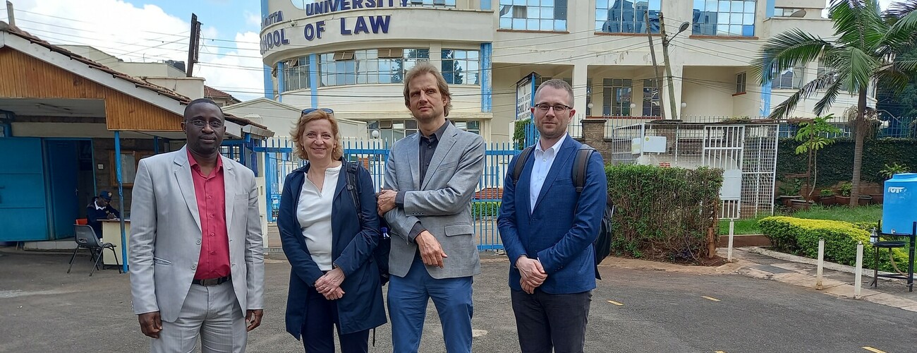  od lewej Dr. T. Ratemo (Dziekan Wydziału Prawa), prof. M. Łaszewska-Hellriegel, prof. T. Milej i dr P. Kapusta, fot. archiwum prywatne