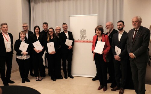 Nagroda Izby Architektów Polskich IARP za artykuł naukowy dla dr inż. arch. Alicji Maciejko oraz dra inż. arch. Mirosława Strzeleckiego