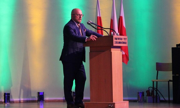Przemawia dr n. med. Bartosz Kudliński; fot. J. Czarnecka 