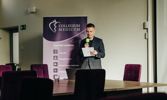 Pierwsza obrona doktorska absolwenta kierunku lekarskiego UZ