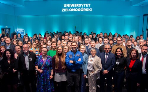 Polska sięga gwiazd – spotkanie z dr. Sławoszem Uznańskim – Wiśniewskim na UZ