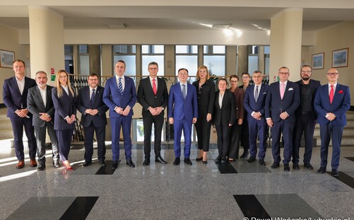 UZ uczestnikiem spotkania z ambasadorem Chińskiej Republiki Ludowej Lu Shan