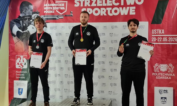 Piotr Bujewicz, Kamil Fabisiak, Jakub Rosa i miejsca na podium brak! Pistolet pneumatyczny 60 Mężczyzn w klasyfikacji UNI