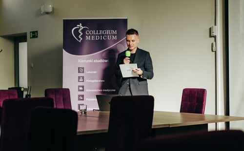 Pierwsza obrona doktorska absolwenta kierunku lekarskiego UZ