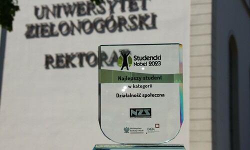 statuetka Studenckiego Nobla 2023, fot. Biuro Promocji UZ