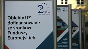 Wystawa plenerowa przy zielonogórskim Ratuszu