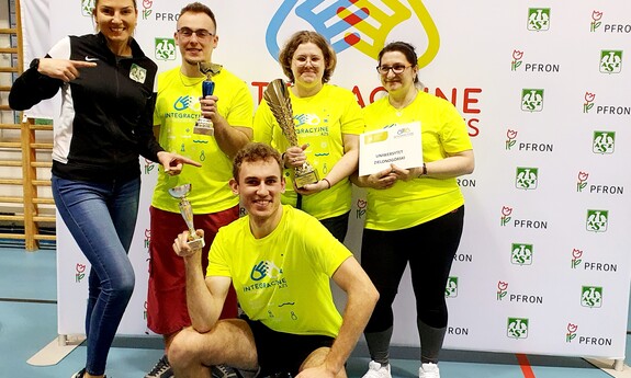 Złoto i srebro dla studentów UZ na Integracyjnych Mistrzostwach Polski AZS w badmintonie!