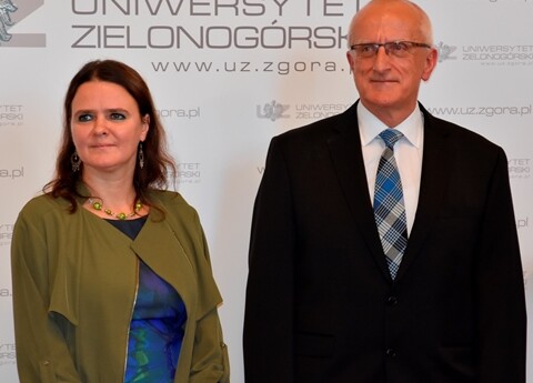 Profesorowie z Uniwersytetu Zielonogórskiego orzymali dziś nagrody finansowe od Prezydenta Miasta Zielona Góra