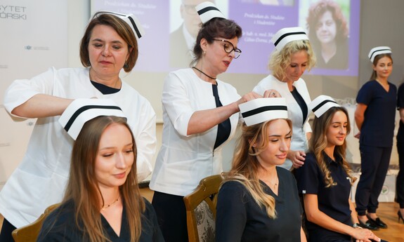 Potrójna radość – jubileusz 15-lecia pierwszych absolwentów pielęgniarstwa oraz absolutorium pielęgniarstwa i położnictwa