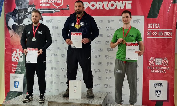 Piotr Bujewicz - srebrny medal w konkurencji Pistolet pneumatyczny 60 Mężczyzn w klasyfikacji generalnej